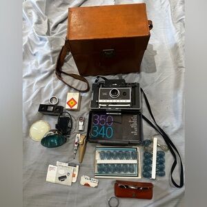 Vintage Polaroid Land Camera Model 800‎ with Case and Accessories